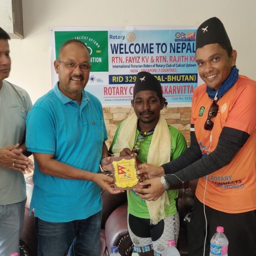 Welcoming-Rotarains-from-Rotary-Calicut-Uptown-RID-3202-Rotary-CLub-of-Kakarvitta-12